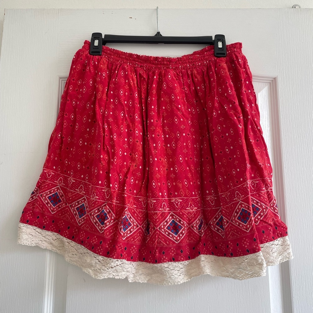 True Craft Skirt Red Lace